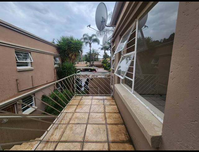 1 BEDROOM PROPERTY TO RENT IN ROODEKRANS